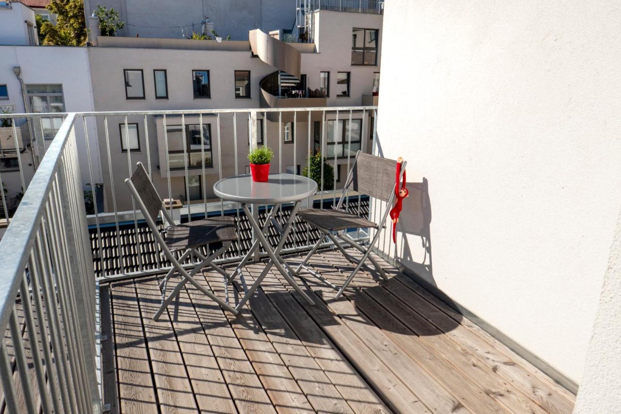 Red Monkey Vienna Apartment Exterior foto