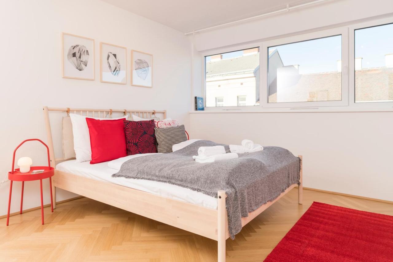 Red Monkey Vienna Apartment Exterior foto