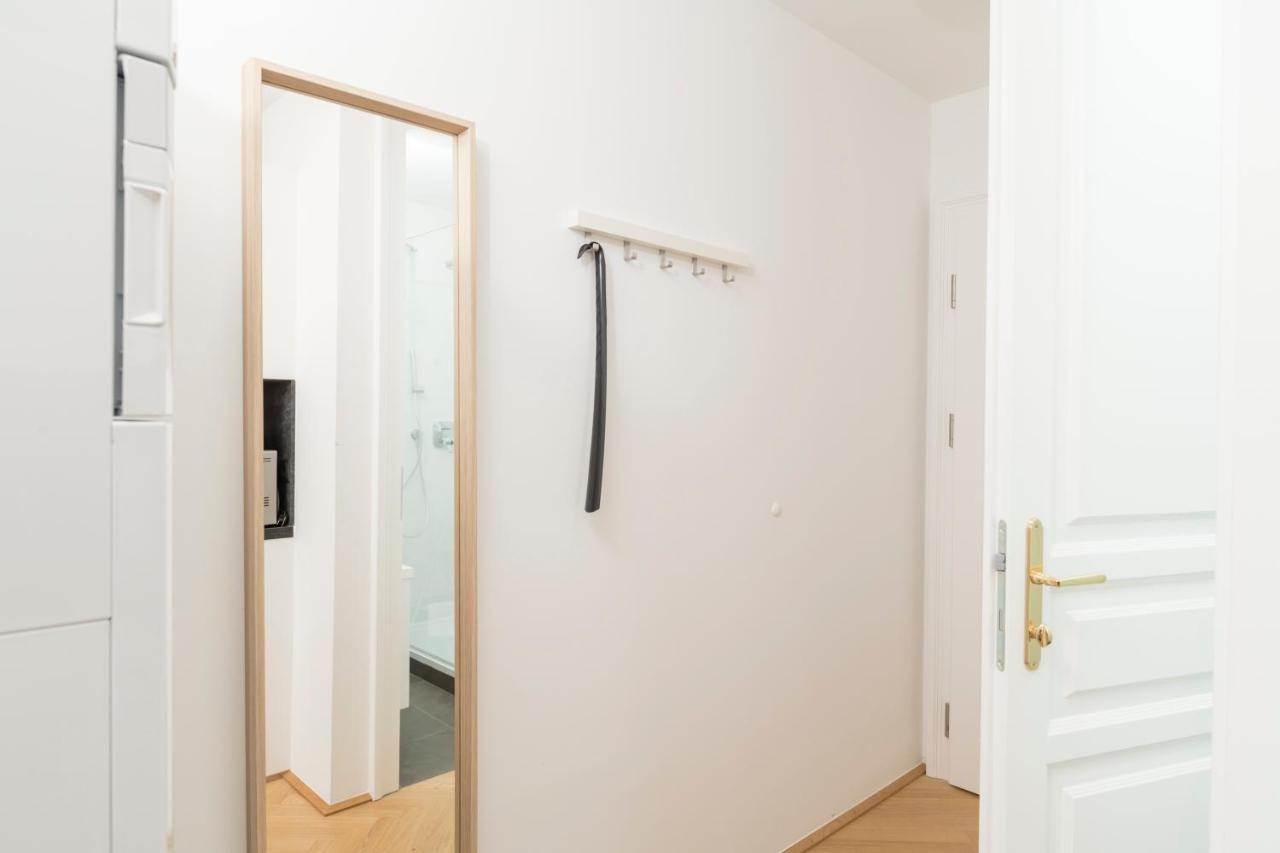 Red Monkey Vienna Apartment Exterior foto